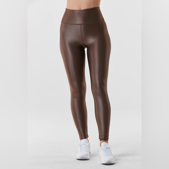 NOLI YOGA Liquid Leggings in Cafe - Picture 2 of 6